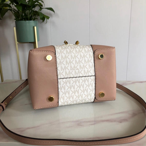 マイケルコースバッグ内部構造